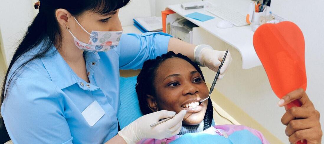 Picture of a patient and dentist